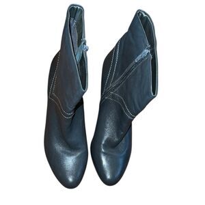 BX by Bronx Stylish Gray  Leather Ankle Boots Size 8.5